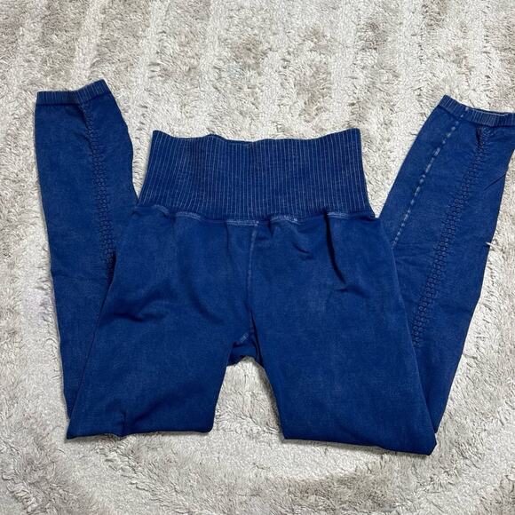 FP Movement Good Karma Top And Legging Set - Picture 7 of 9